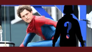 Mysterious character has a photo leaked on the sets