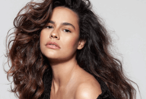 Veterinarian in ‘Caramelo’, Arianne Botelho talks about preparing for the film and connecting with animals