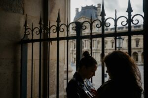 Louvre employees confused robbery with terrorist attack, French press reveals