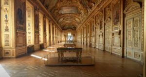 Discover the Apollo Gallery, target of robbery at the Louvre Museum