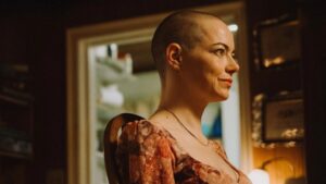 Emma Stone’s film will have a special session for bald people