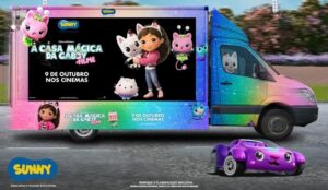 After its theatrical release, “Gabby’s Magic House” gets a themed truck on tour through São Paulo