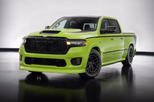 Ram will have the first SUV in its history and sports versions with a V8 Hemi engine