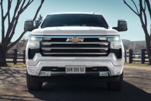 Chevrolet Silverado is (much) cheaper than RAM 1500 and Ford F-150